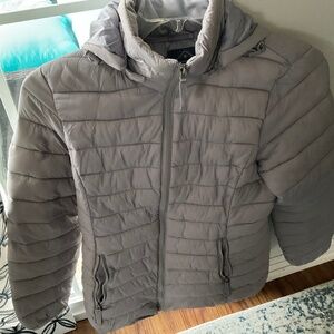 St. John’s Bay light gray Packable hooded puffer jacket, Small